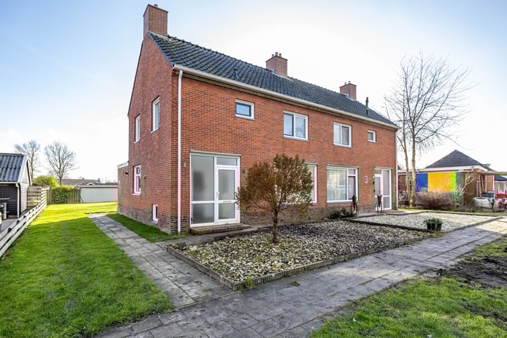 Beatrixstraat 6 in Oostwold foto