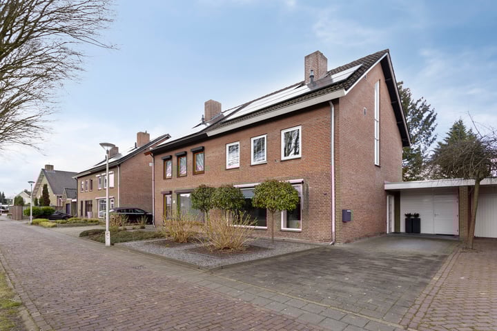 Beatrixstraat 7 in Valkenswaard foto