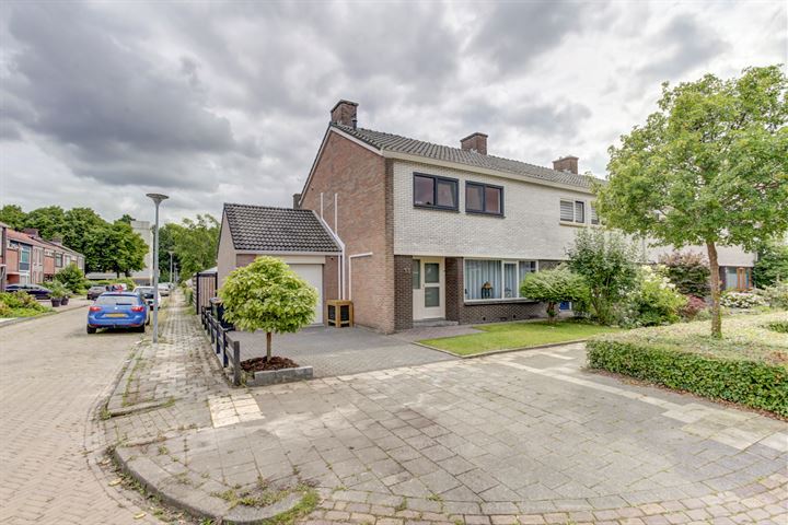 Beek 13 in Assen foto