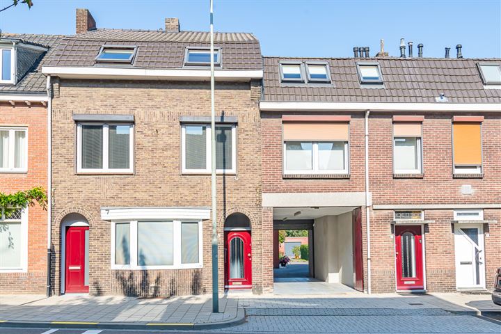 Beekhoverstraat 5 in Geleen foto