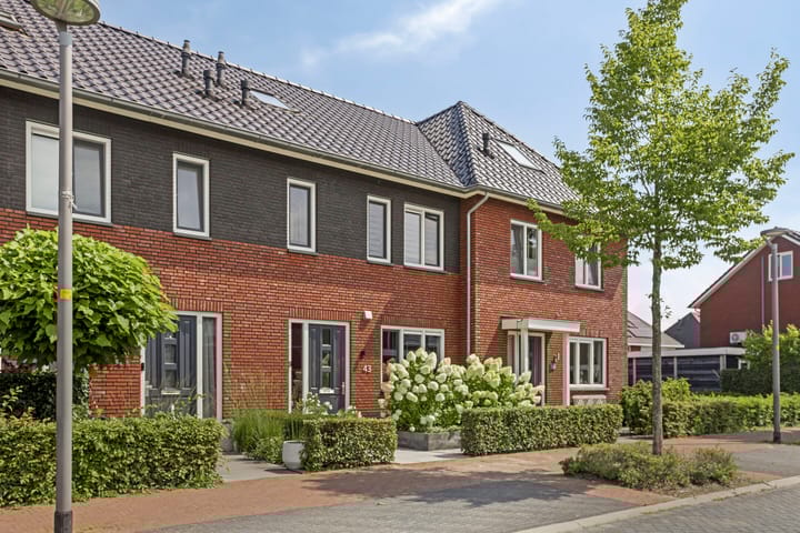 Beekvoorde 43 in Borne foto