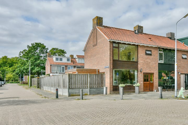 Beemsterstraat 64 in Hoofddorp foto