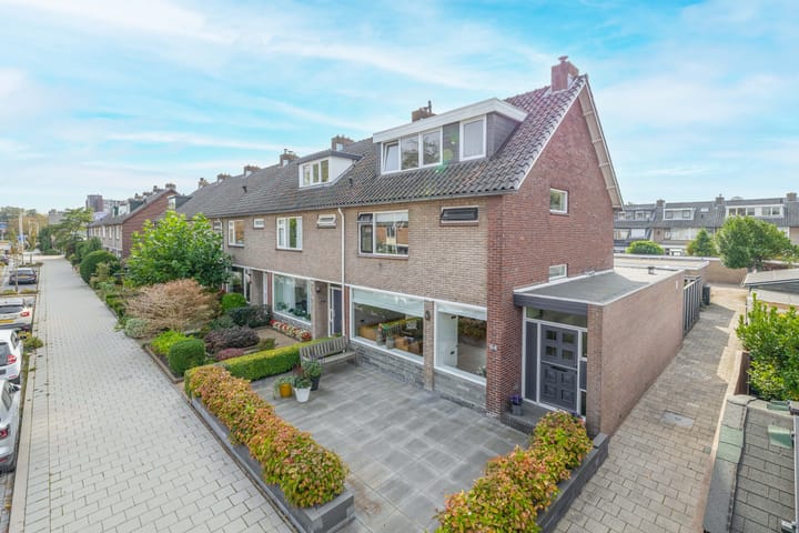 Beethovenlaan 64 in Waddinxveen foto