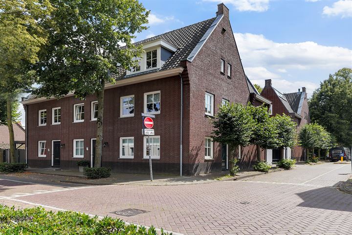 Begijnhofstraat 1 in Oisterwijk foto