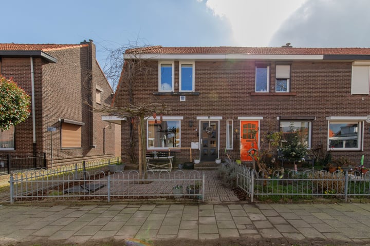 Begoniasingel 8 in Geleen foto