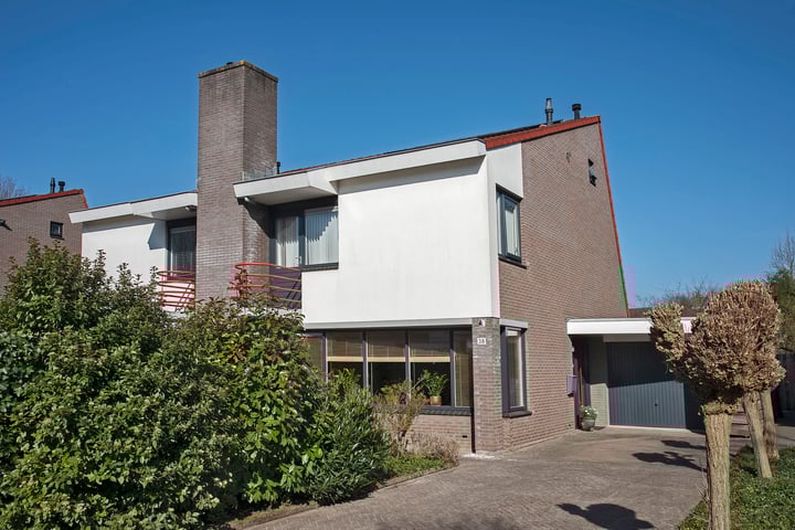 Belgradostraat 38 in Hengelo foto