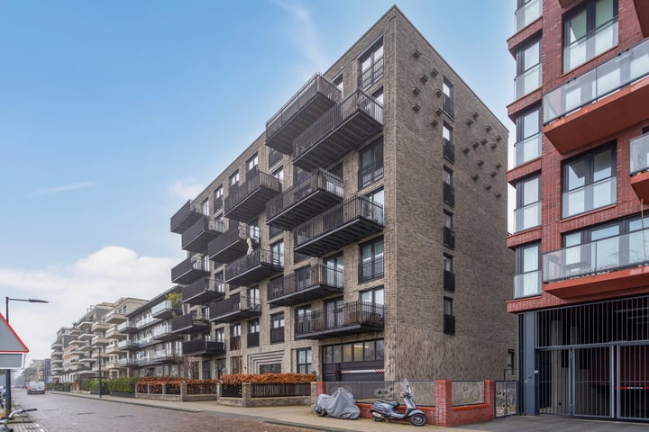 Bella Vistastraat 152 in Amsterdam foto