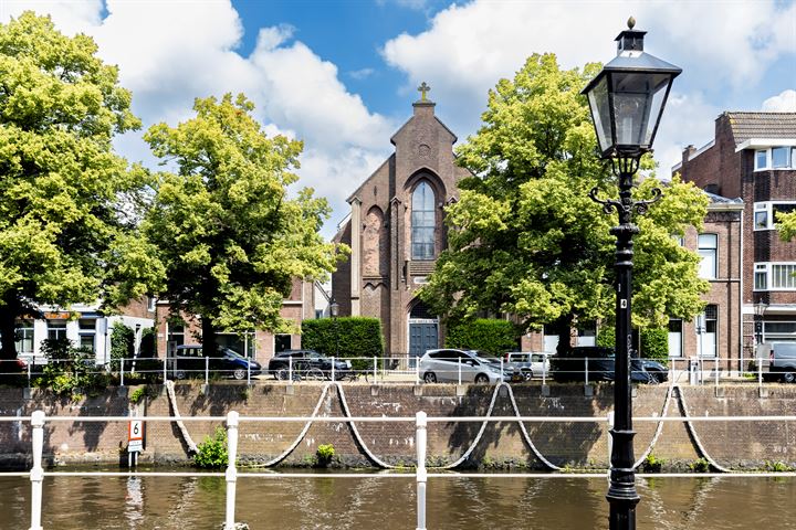 Bemuurde Weerd O.Z. 56 in Utrecht foto