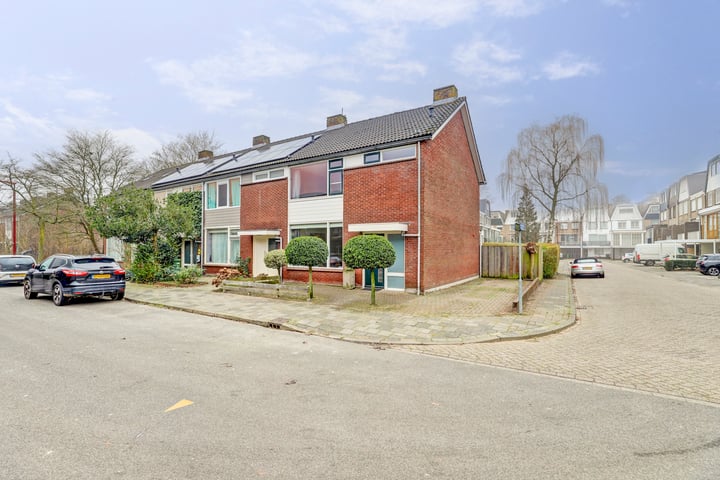 Bendienlaan 2 in Nieuwegein foto