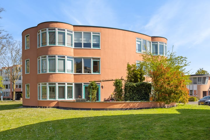 Benedictinessenhof 28 in Breda foto