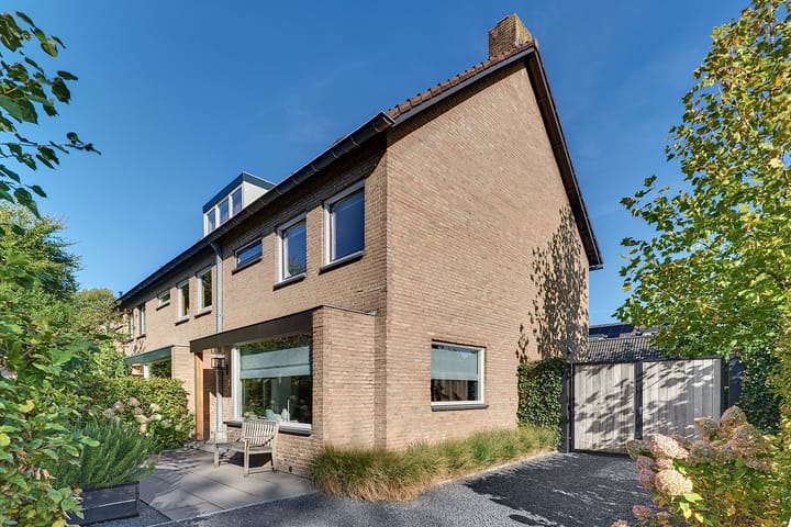 Beneluxlaan 2 in Harderwijk foto