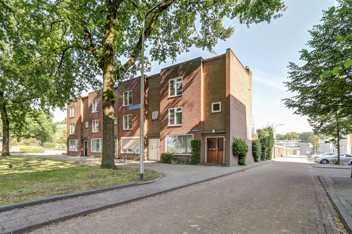 Beneluxlaan 68 in Tilburg foto