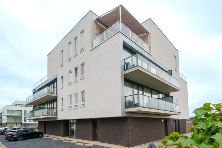 Beneluxlaan 871 in Almere foto