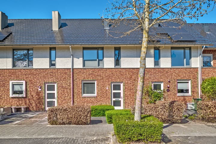 Benthuislaan 8 in Zwolle foto
