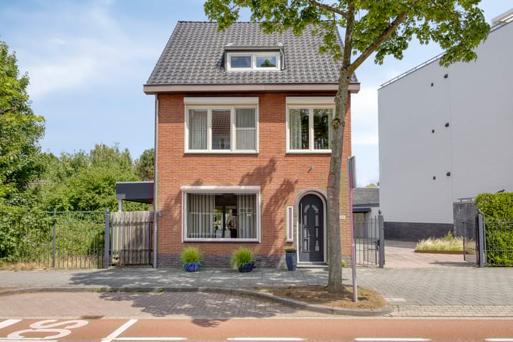 Benzenraderweg 291 in Heerlen foto