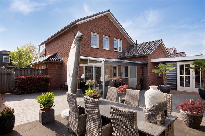 Berfloweg 75 in Hengelo foto