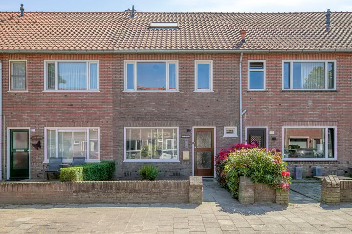 Bergen op Zoomstraat 133 in Eindhoven foto