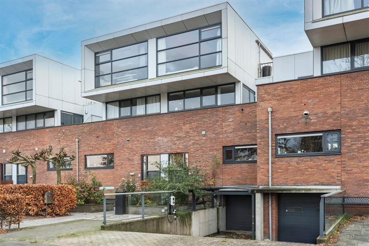 Bergenboulevard 66 in Amersfoort foto