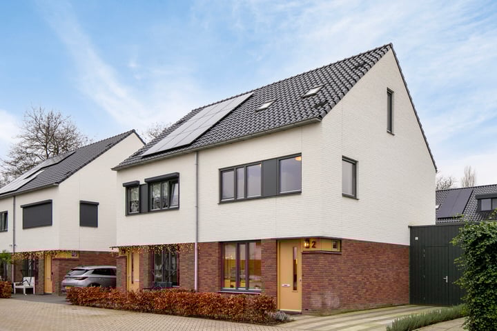 Bergheide 2 in Helmond foto