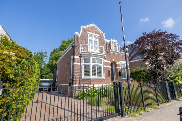 Bergse Dorpsstraat 4 in Rotterdam foto