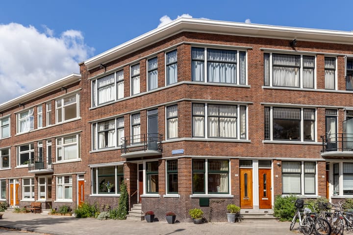 Bergselaan 13B in Rotterdam foto