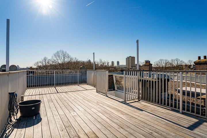 Bergselaan 151B in Rotterdam foto