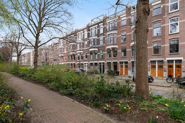 Bergselaan 174A in Rotterdam foto