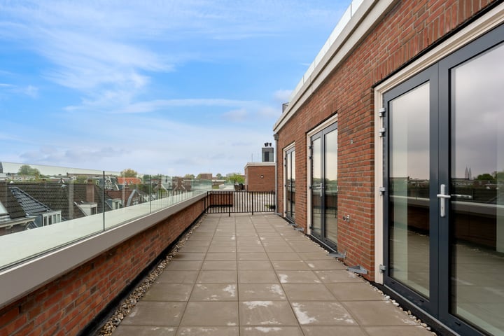 Bergweg 108M in Rotterdam