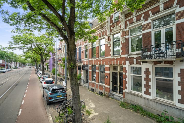 Bergweg 123A in Rotterdam foto