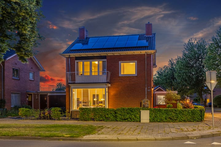 Bergweg 43 in Hengelo foto
