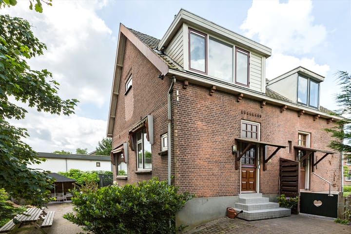 Bergweg-noord 89 in Bergschenhoek foto