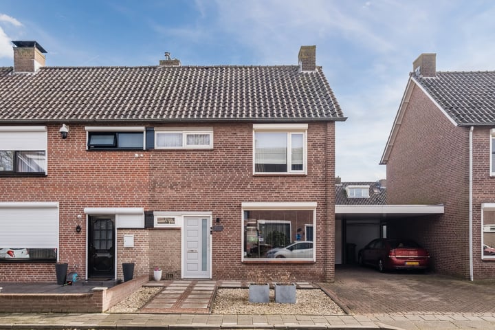 Berkehoutstraat 7 in Helmond foto