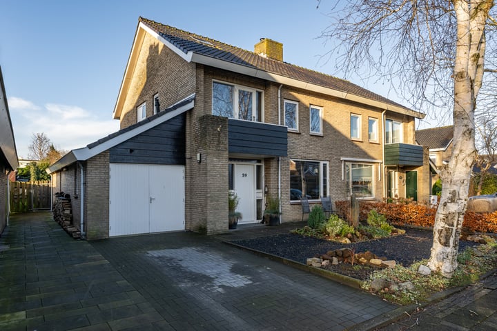 Berkenhof 20 in Middelharnis foto