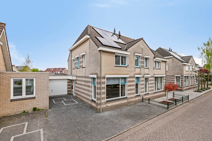 Berkenlaan 20 in Halsteren foto