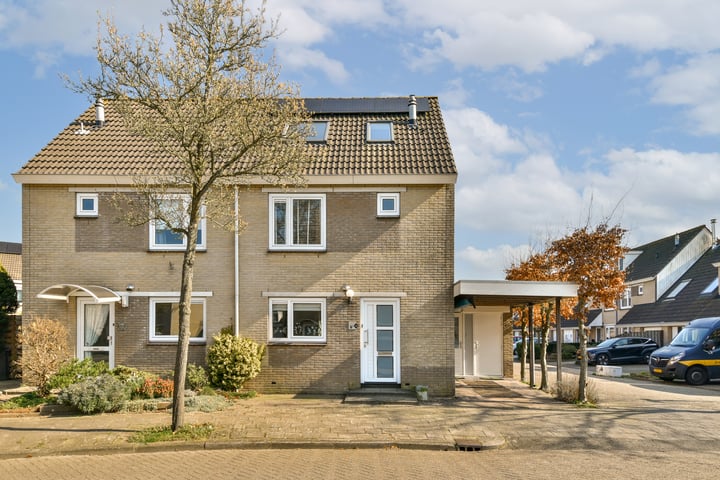 Berlage-erf 145 in Dordrecht foto