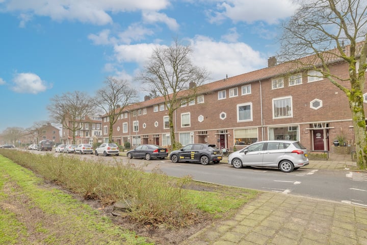 Berlagelaan 103 in Hilversum foto