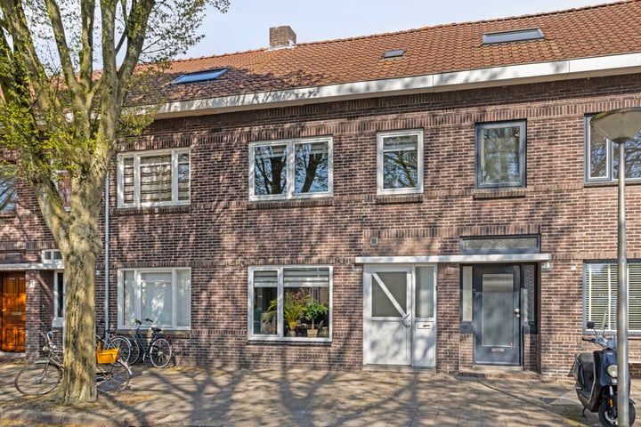 Berliozlaan 4 in Eindhoven foto