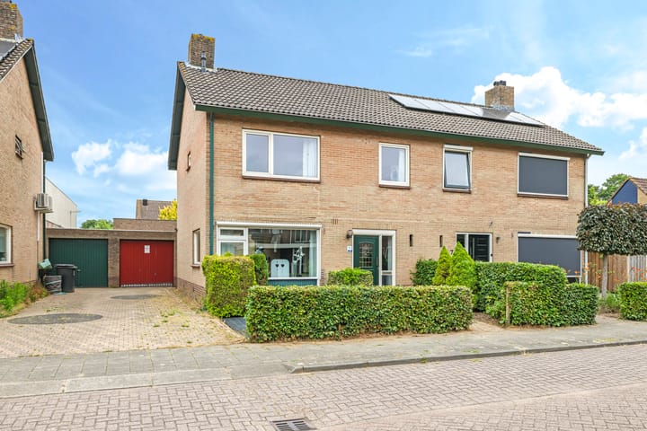 Bernadottestraat 5 in Zetten foto