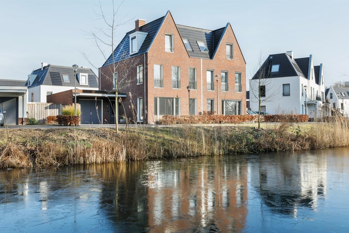 Bernagiestraat 4 in 's-Hertogenbosch foto