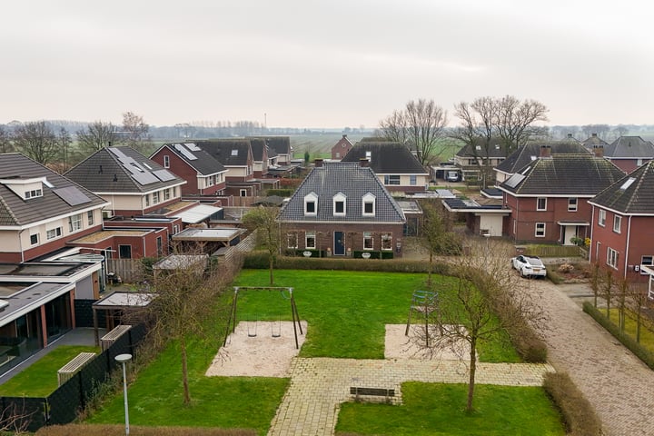 Bernagietuin 12 in Emmen foto