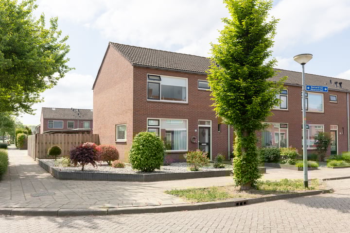 Bernard van Meursstraat 24 in Lichtenvoorde foto