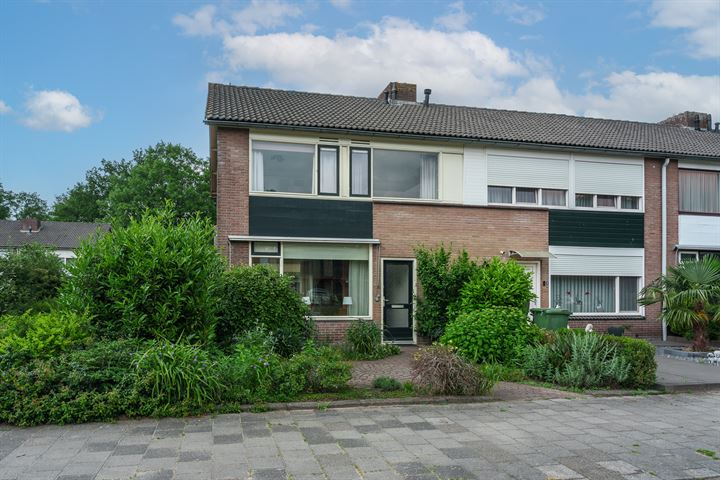 Bernard van Meursstraat 33 in Oldenzaal foto