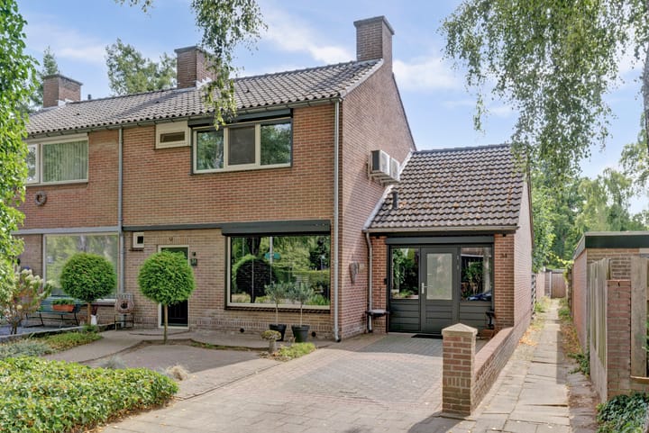 Bernard Zweerslaan 34 in Dieren foto