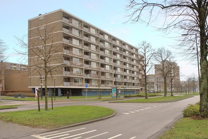 Bernard Zweersplein 32 in Schiedam foto