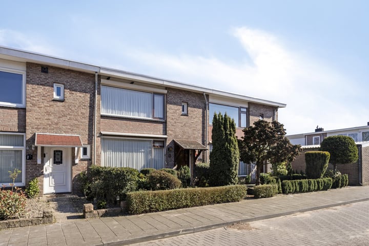 Bernardus IJzerdraatstraat 13 in Oss foto