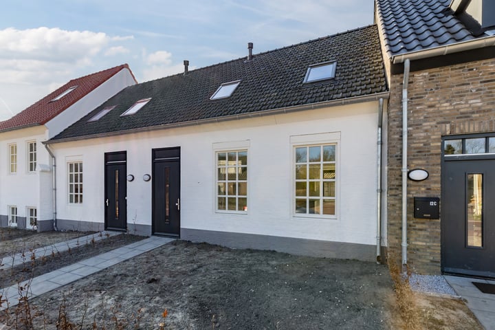 Bernardusweg 12B in Lage Mierde foto