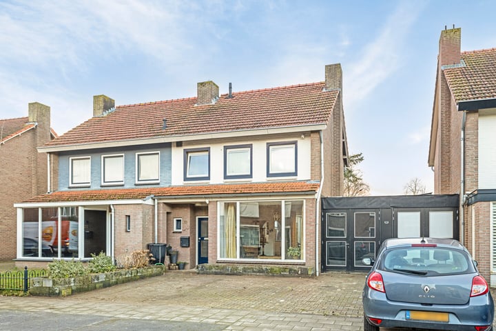 Bernhardstraat 10 in Berlicum foto