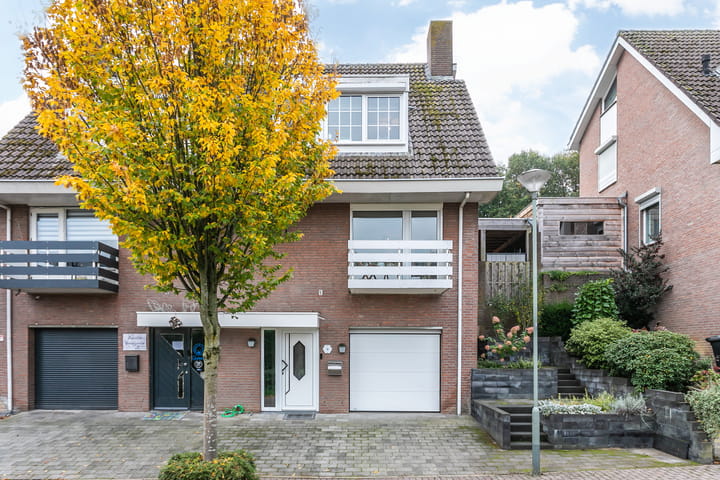 Bernhardstraat 11 in Merkelbeek foto