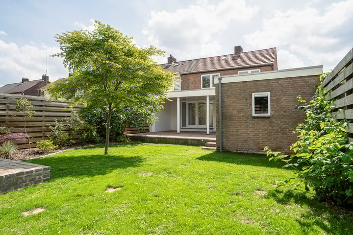 Bernhardstraat 20 in Munstergeleen