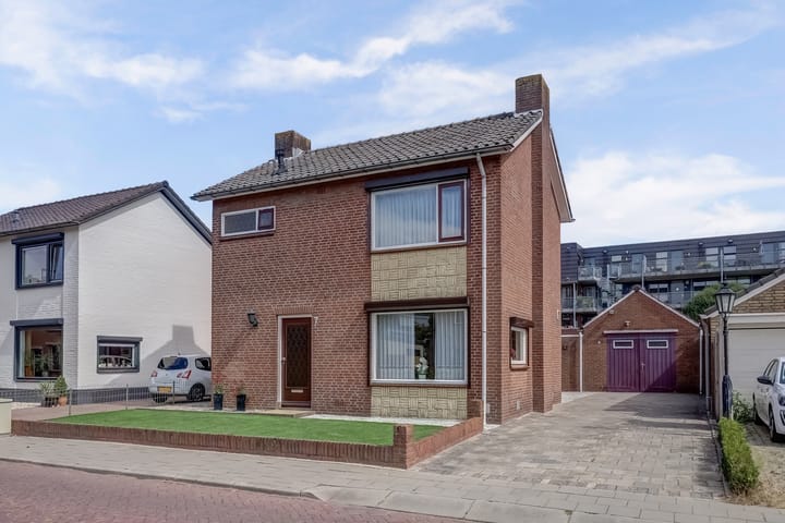 Bernhardstraat 7 in Beuningen Gld foto